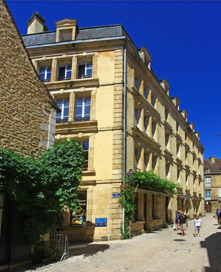 Appartement Centre Medieval Le Boudoir De Marie Sarlat-la-Caneda Bagian luar foto