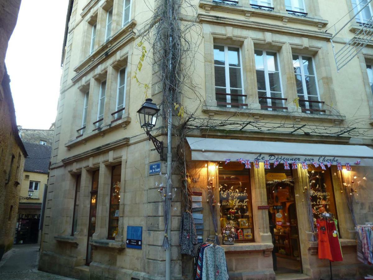 Appartement Centre Medieval Le Boudoir De Marie Sarlat-la-Caneda Bagian luar foto