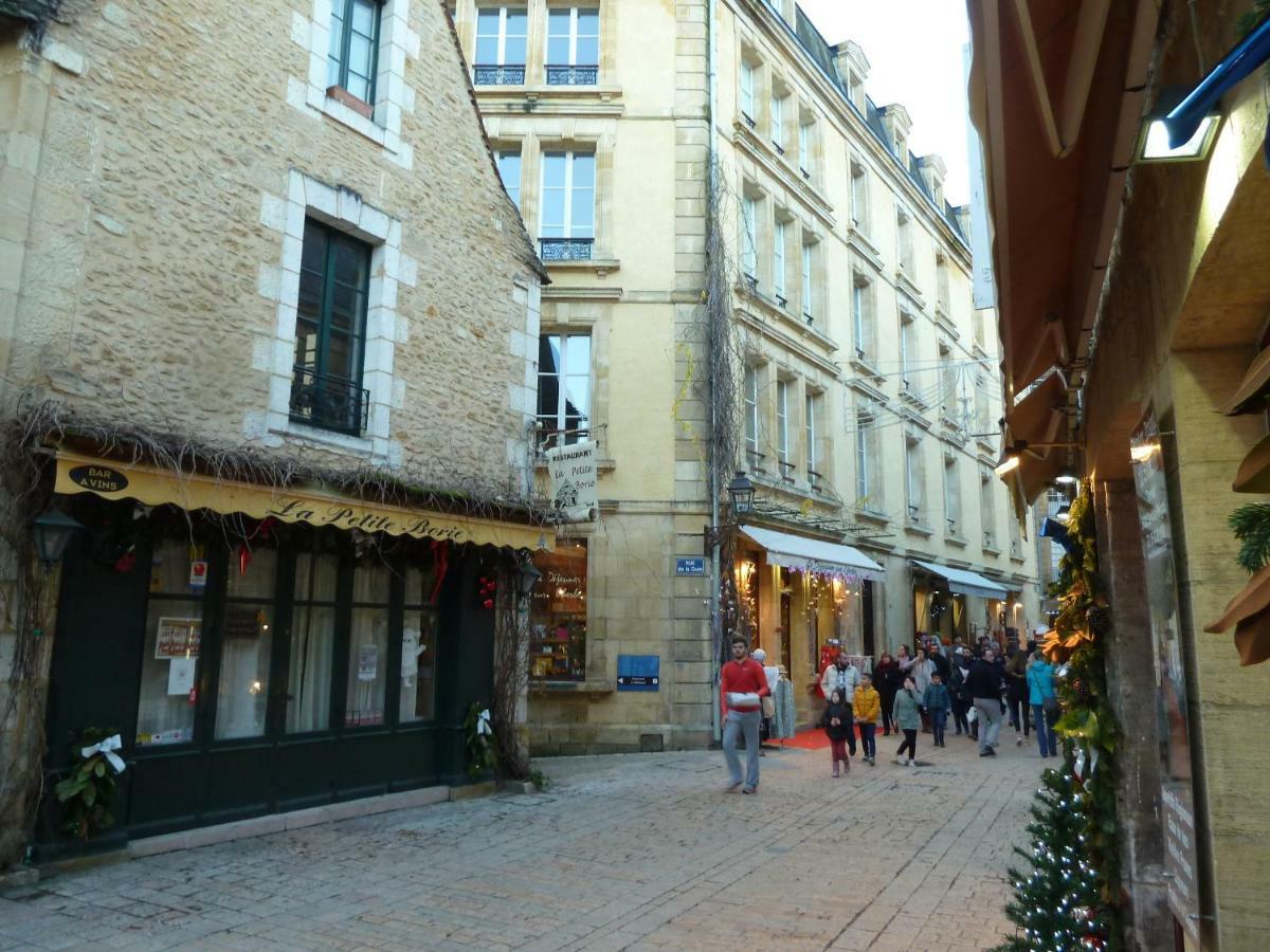 Appartement Centre Medieval Le Boudoir De Marie Sarlat-la-Caneda Bagian luar foto